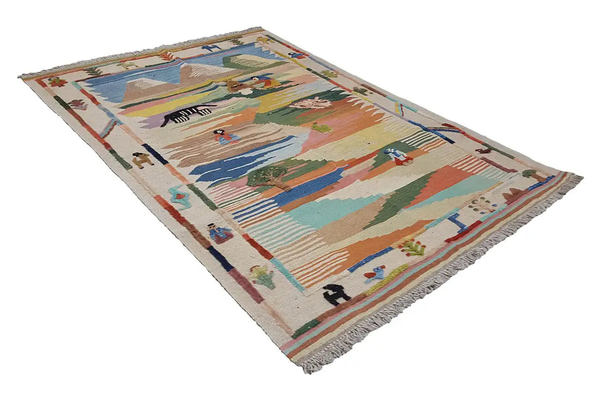 Kilim Qashqai rug with broad color fields and a figural pattern, approx. 151x104 cm