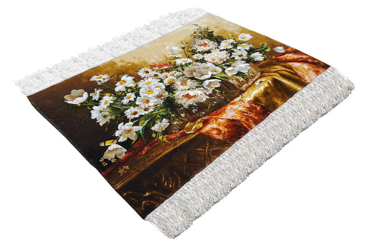 Diagonal wall tapestry, floral motif on golden fabric, silver-gray fringed border, rectangular