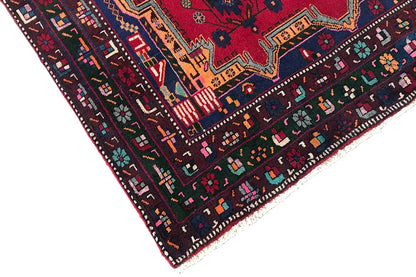 Sirjan carpet: corner view with a multi-row border pattern and colorful small motifs