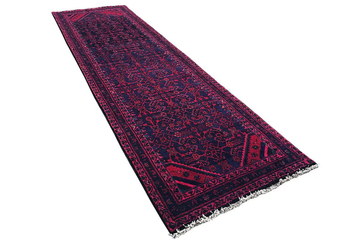 Hamadan runner, burgundy pattern with dark blue borders and fringes at the ends