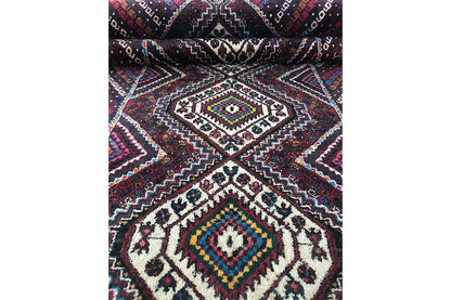 Runner with a central diamond motif and surrounding zigzag lines, dark background
