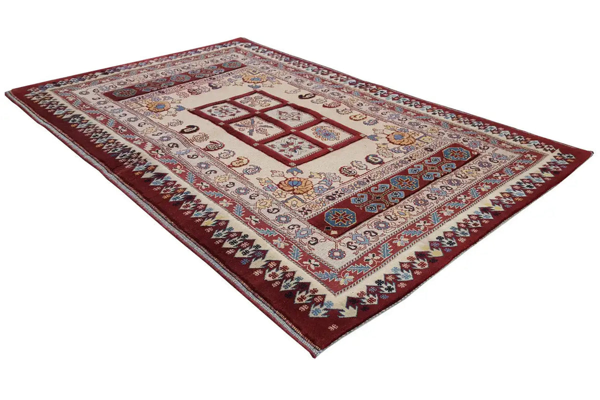 Rug 168x106 cm, flat-lying, with an ornamental pattern in red, blue, and cream